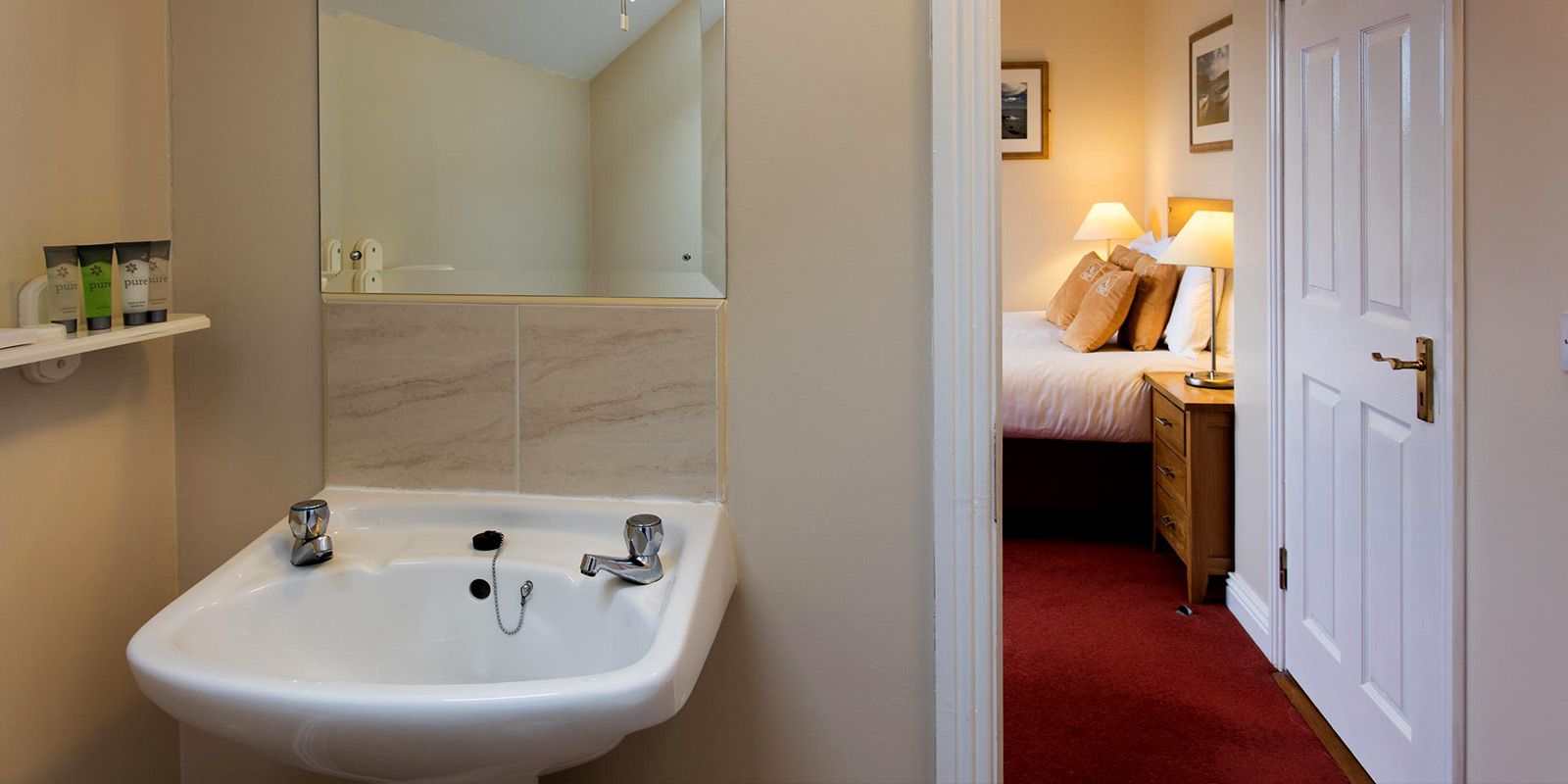 Holiday-HOme-bathroom-in-Youghal